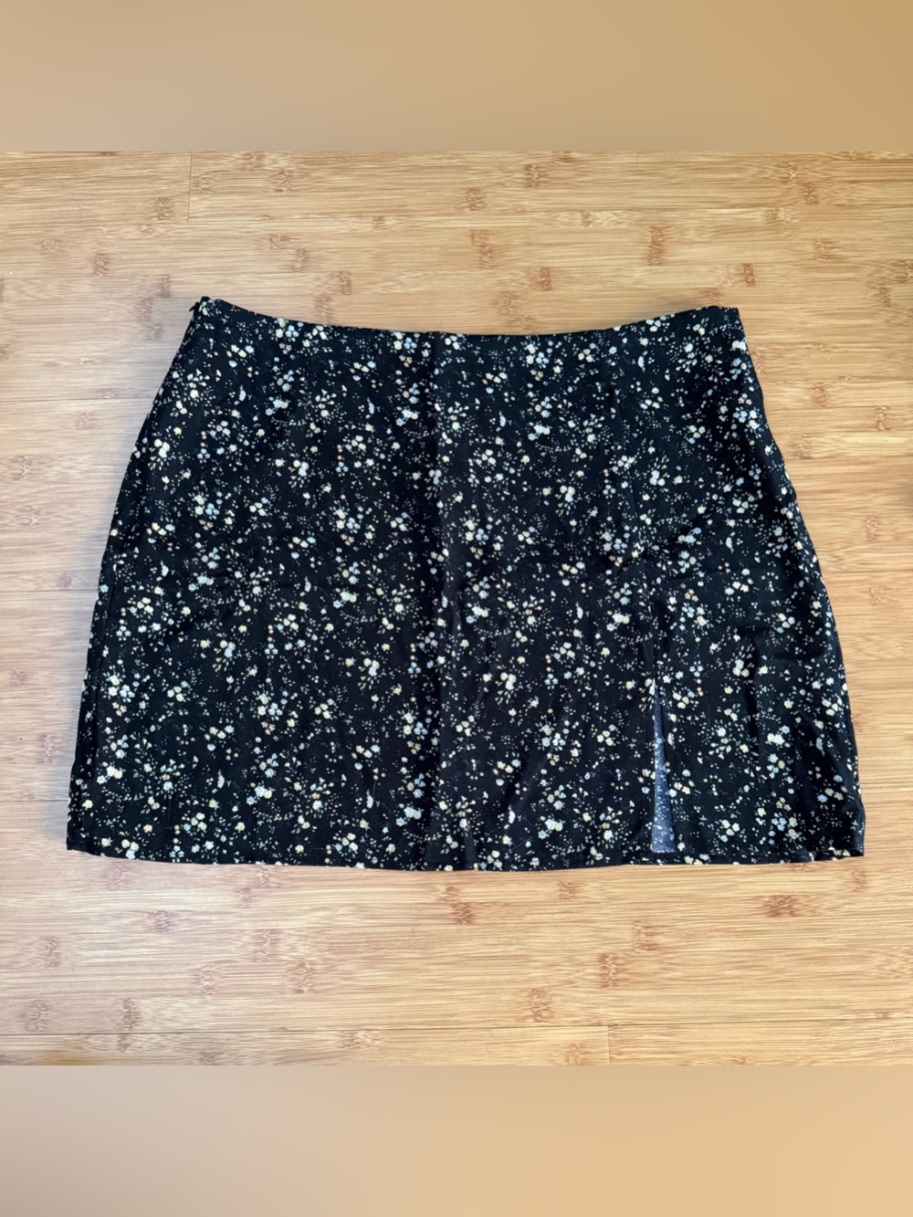 Floral mini skirt
